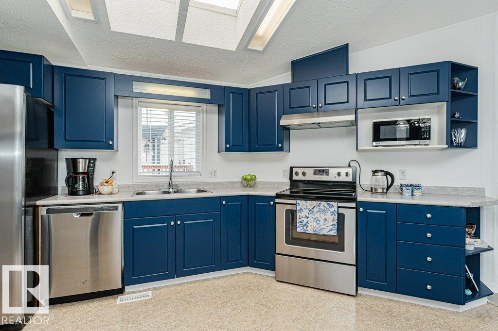 1590 Jubilee Dr, Sherwood Park