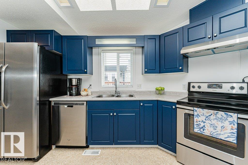 1590 Jubilee Dr, Sherwood Park