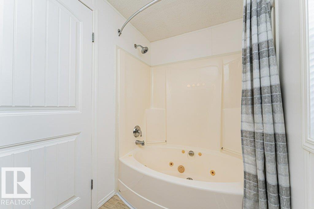 1590 Jubilee Dr, Sherwood Park