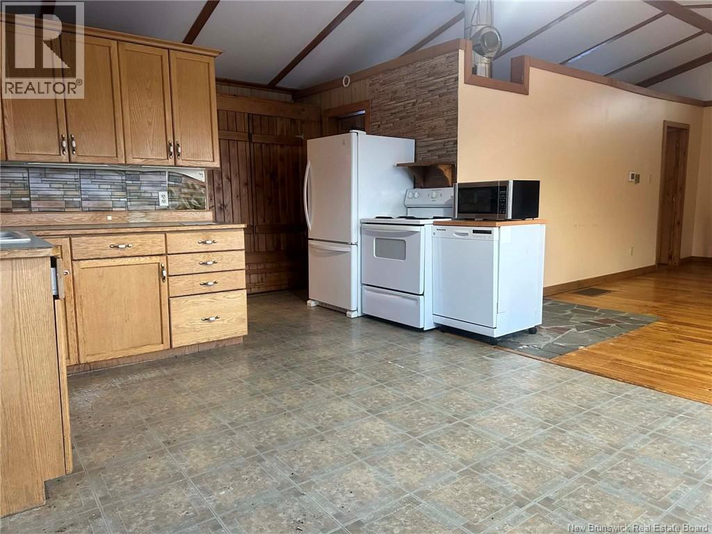 3969 Route 122 - Image 9