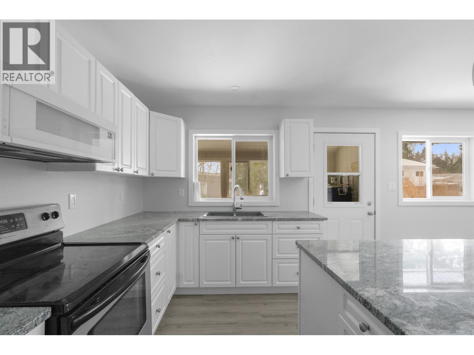 15 GANNET CRESCENT - 8