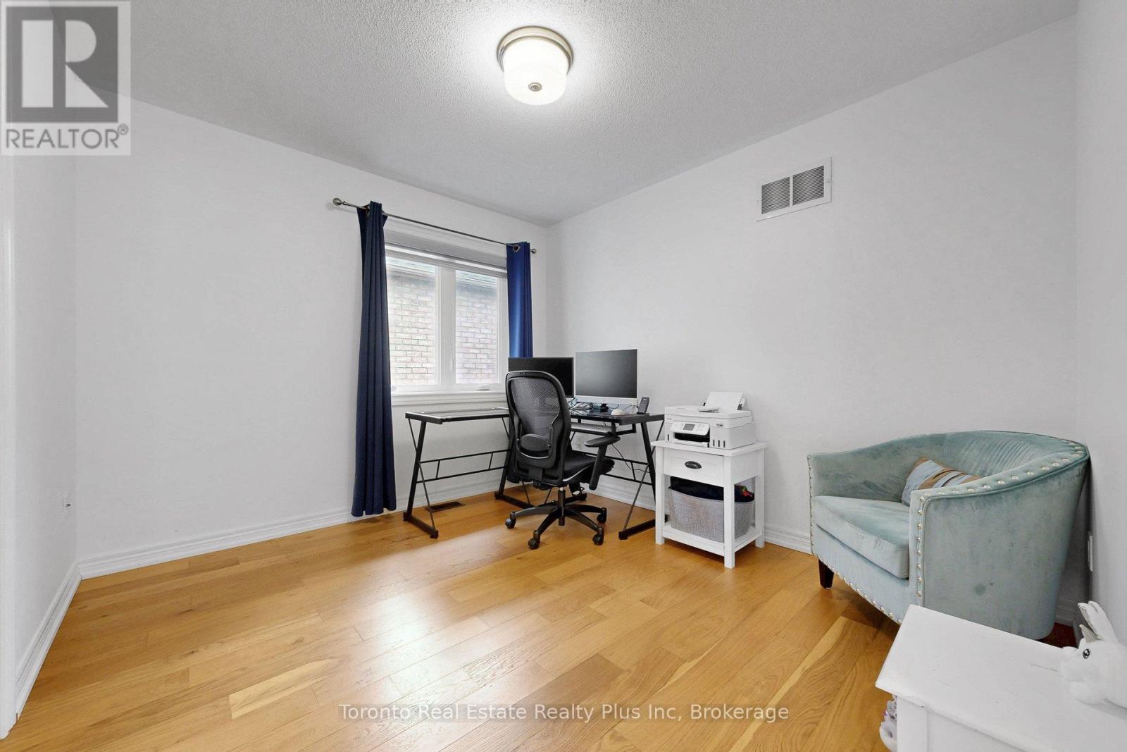 14 RIEL DRIVE - 22