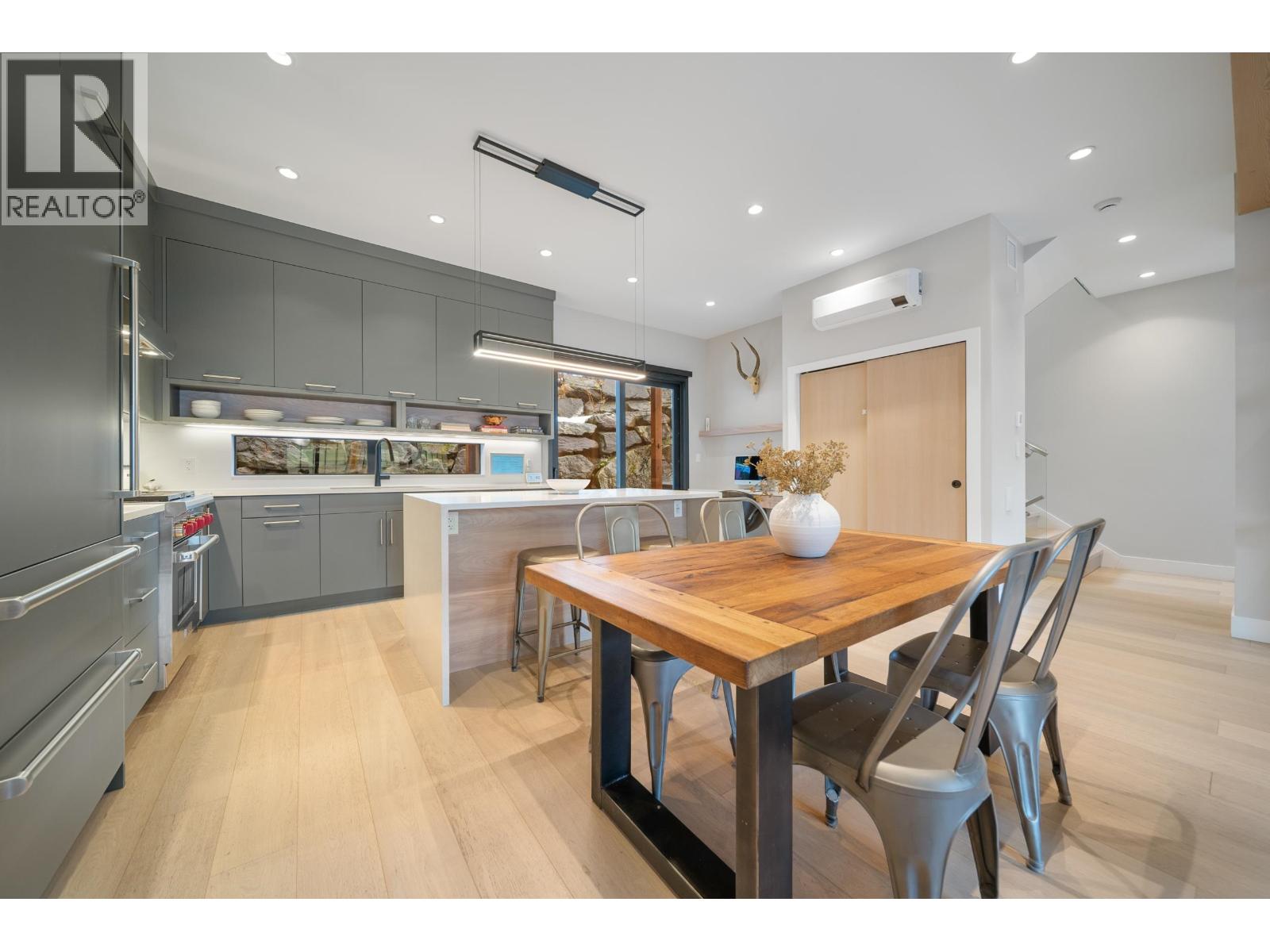 4 1350 CLOUDBURST DRIVE, Whistler