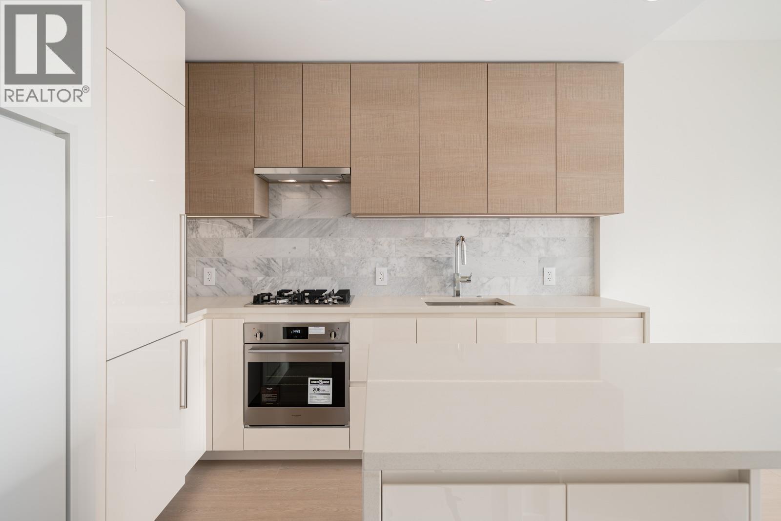 3201 4168 LOUGHEED HIGHWAY, Burnaby