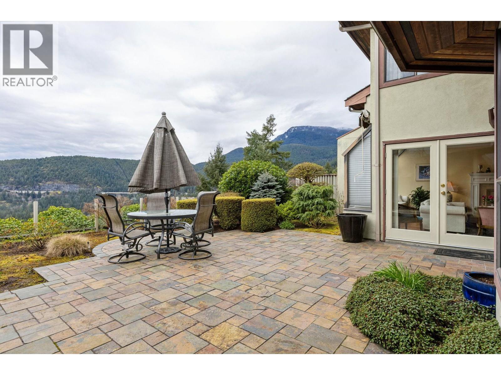 5180 MEADFEILD ROAD, West Vancouver