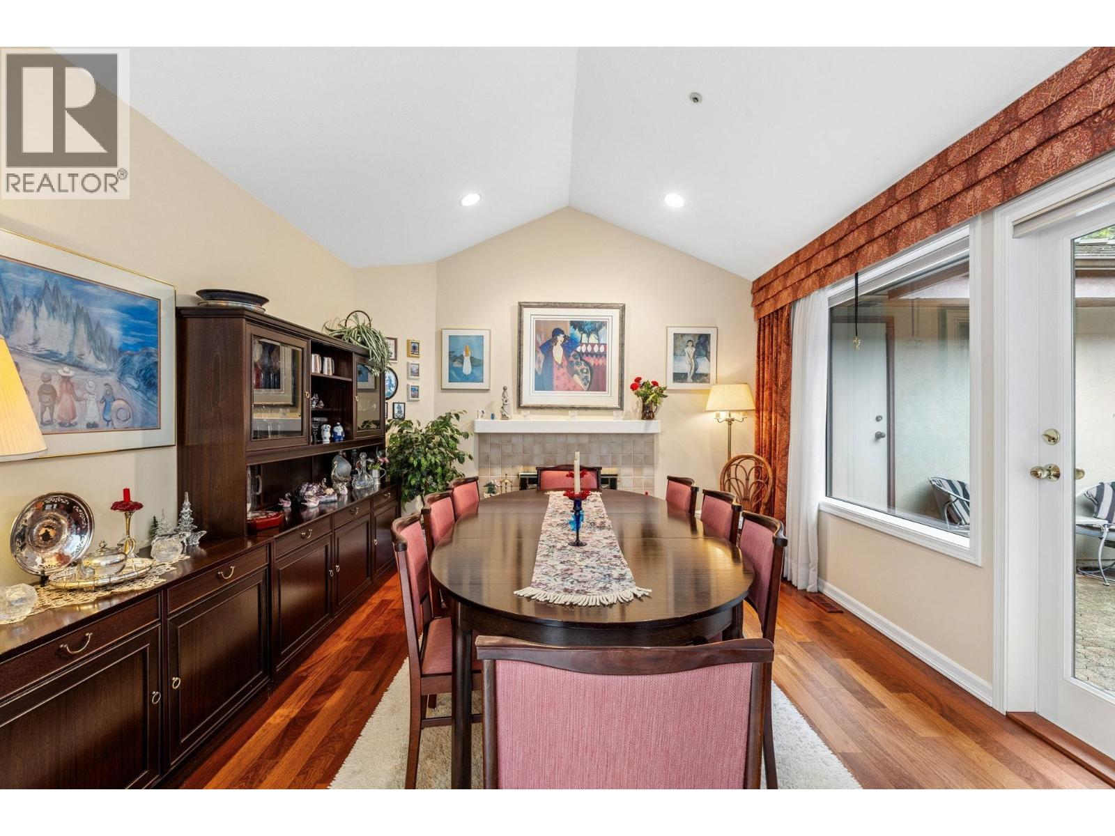 5180 MEADFEILD ROAD, West Vancouver