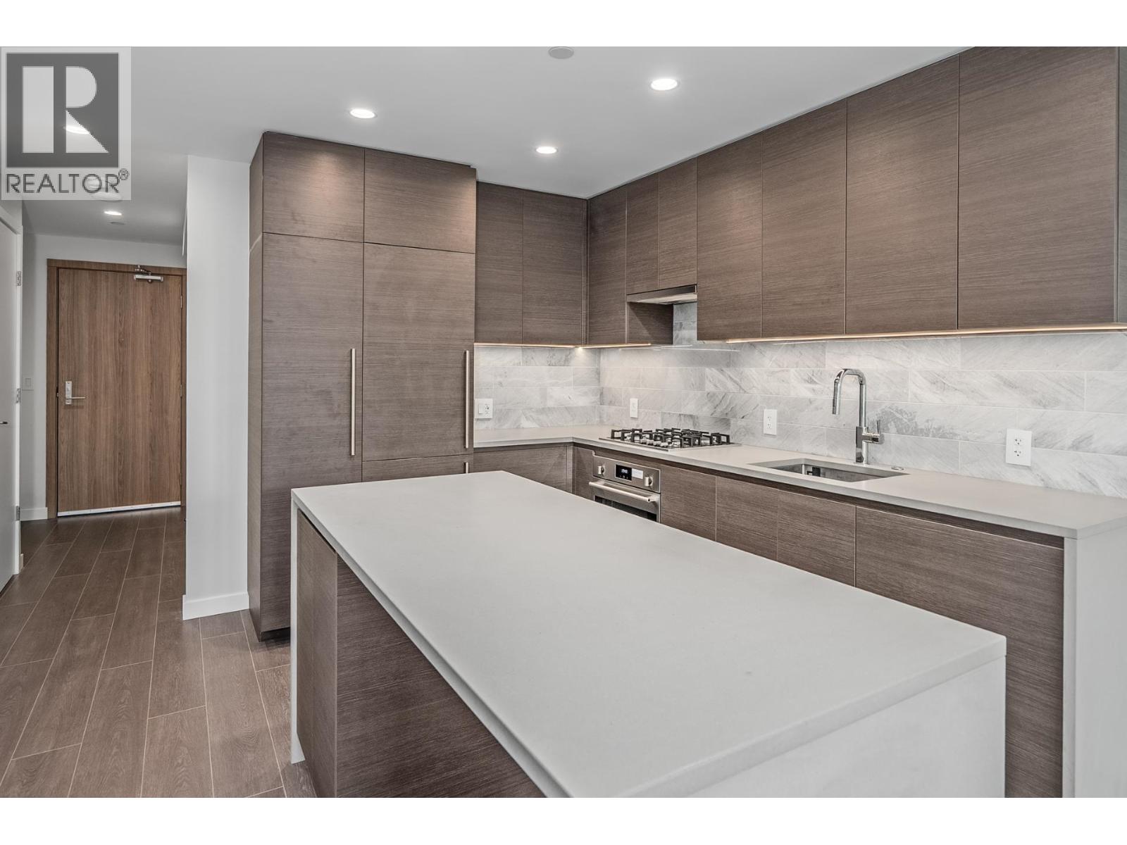 2009 4168 LOUGHEED HIGHWAY, Burnaby