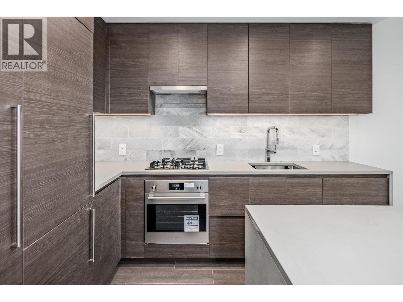 2009 4168 LOUGHEED HIGHWAY, Burnaby