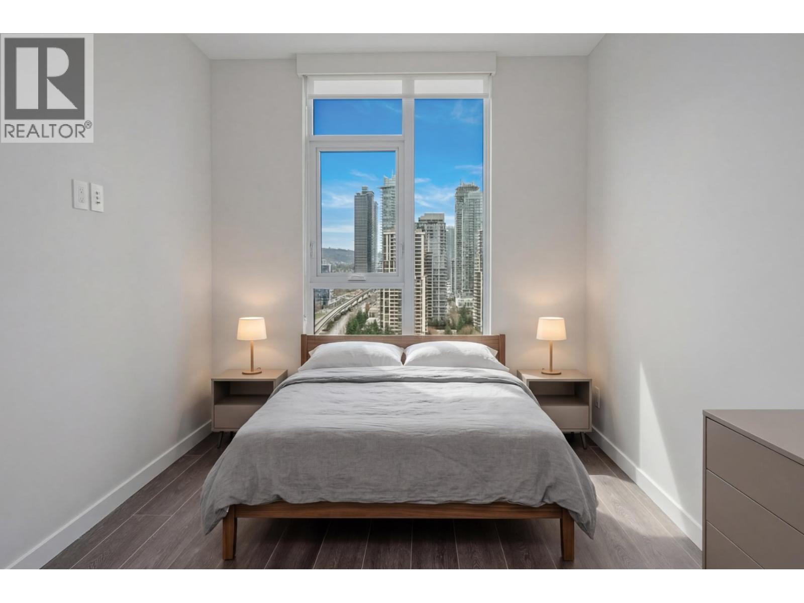 2009 4168 LOUGHEED HIGHWAY, Burnaby