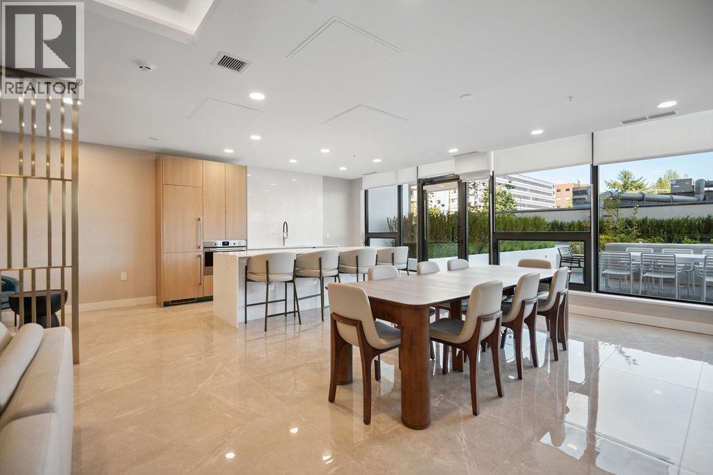 1004 135 E 13TH STREET, North Vancouver