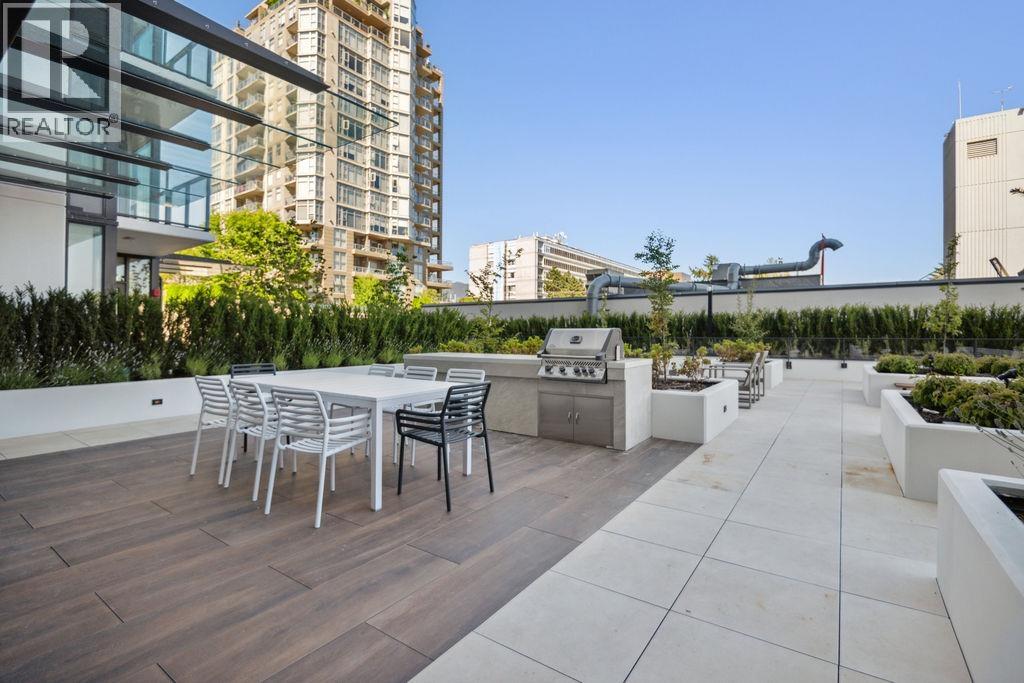 1004 135 E 13TH STREET, North Vancouver