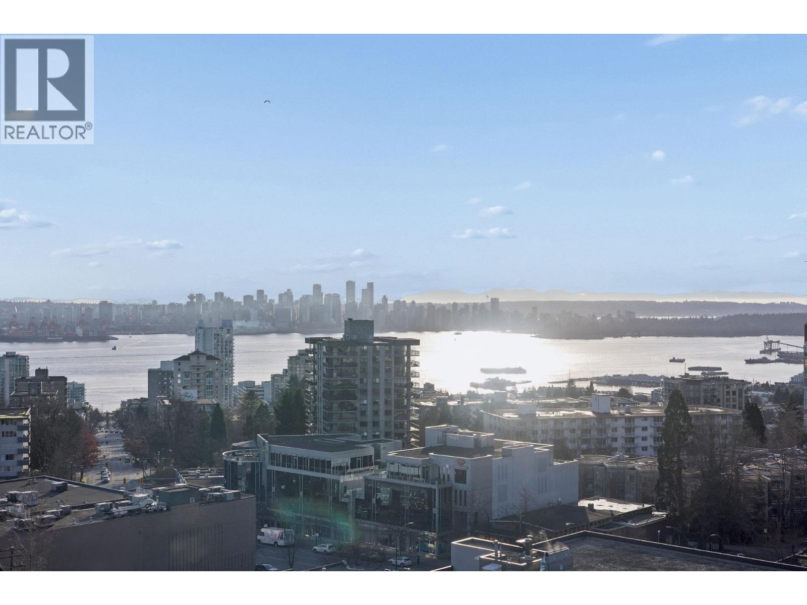 1004 135 E 13TH STREET, North Vancouver