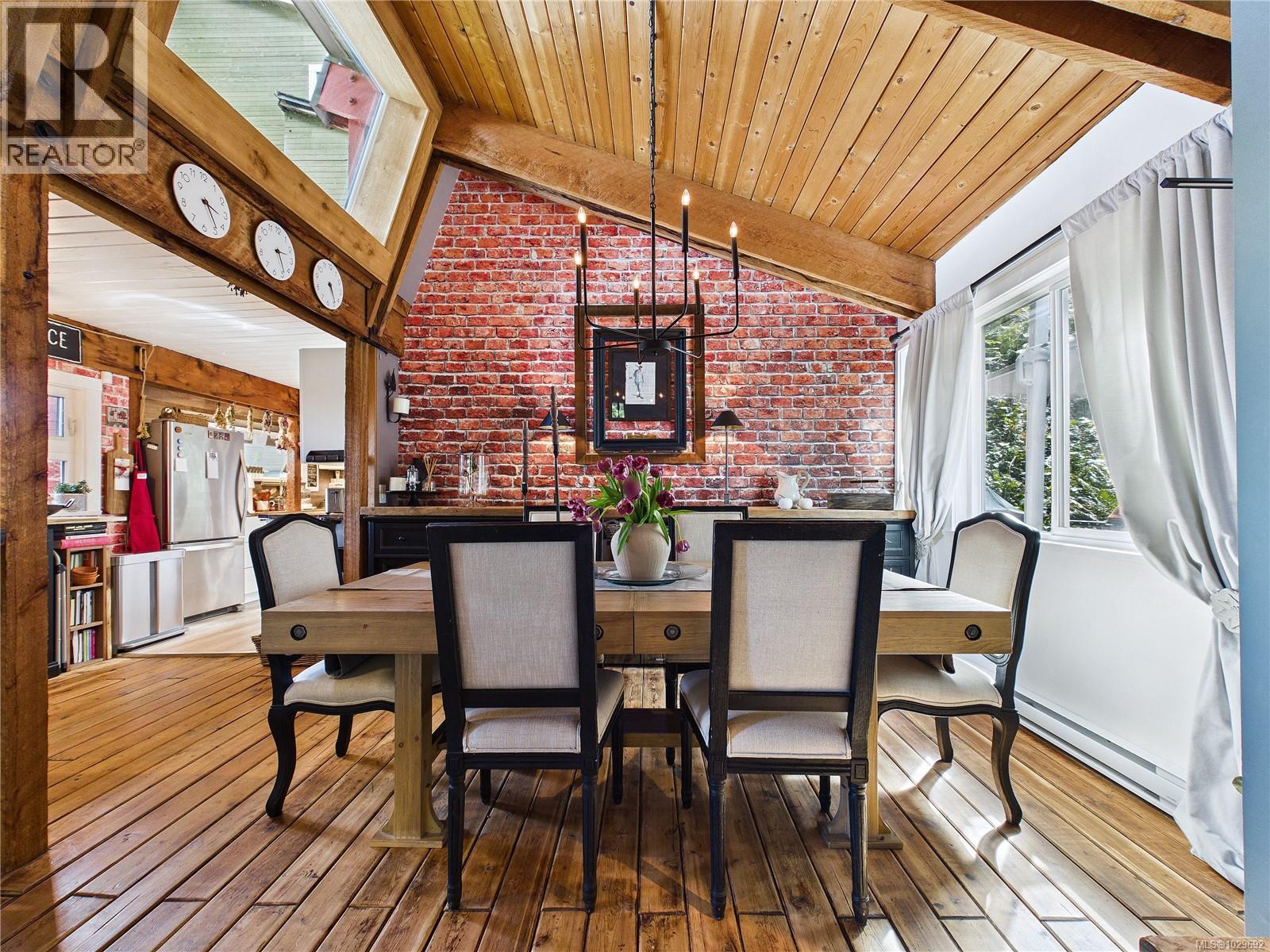 182 Devine Dr, Salt Spring