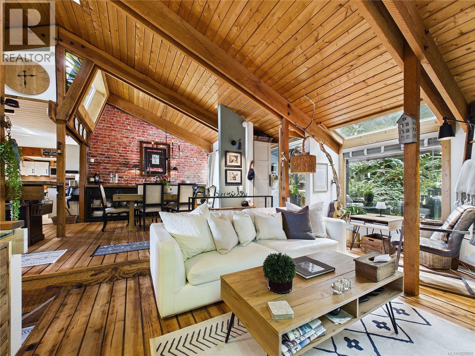 182 Devine Dr, Salt Spring