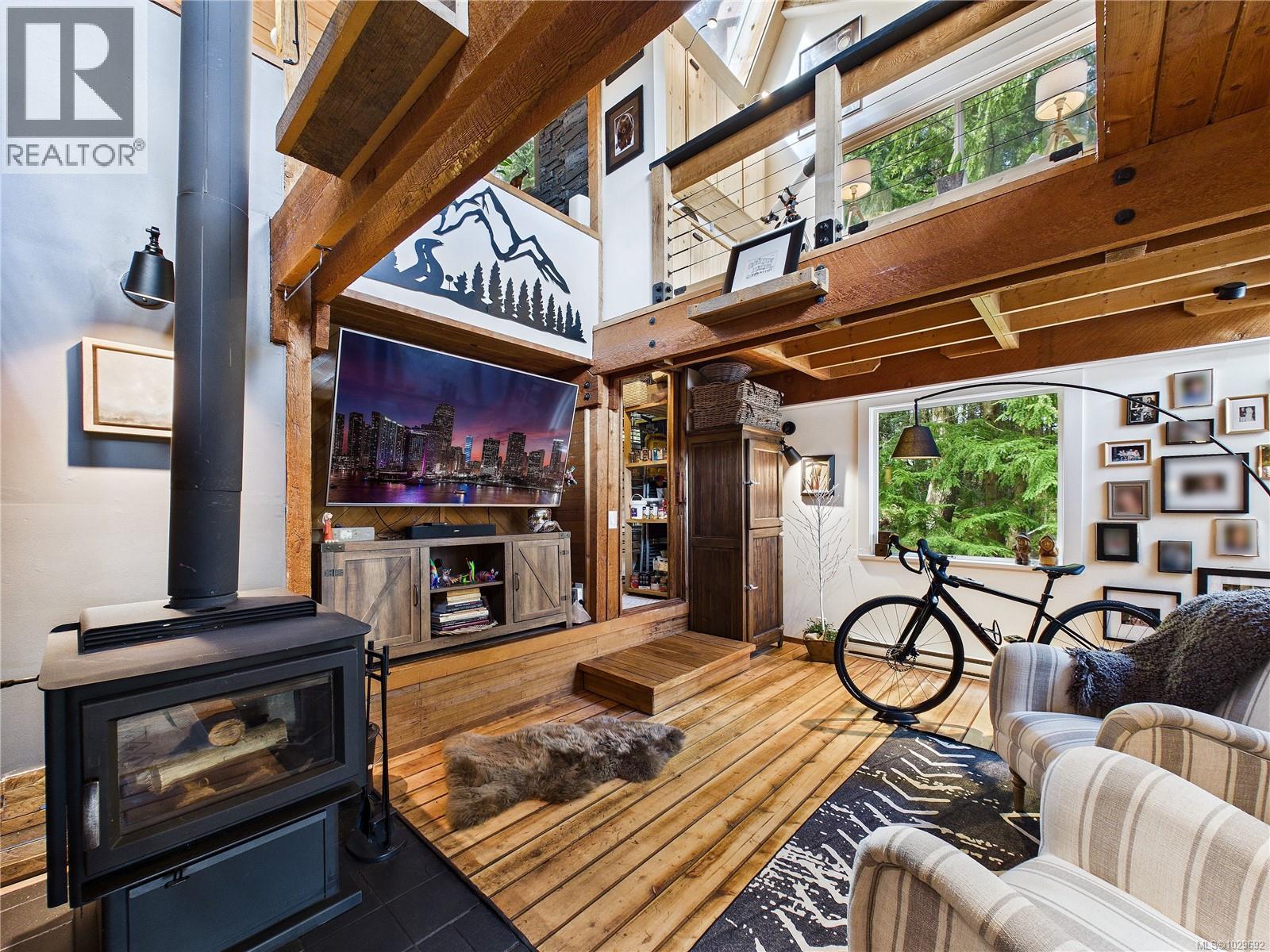 182 Devine Dr, Salt Spring