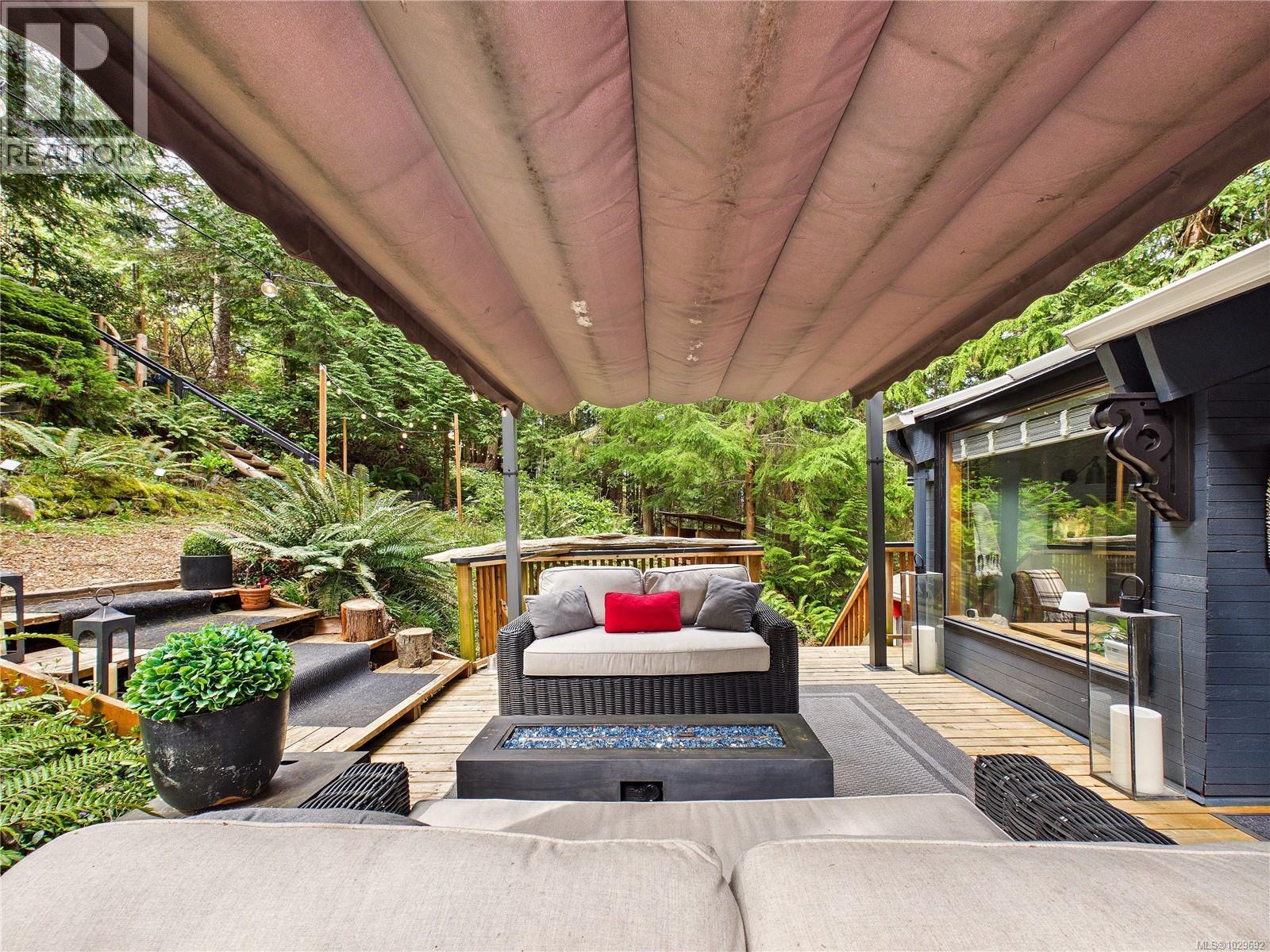 182 Devine Dr, Salt Spring