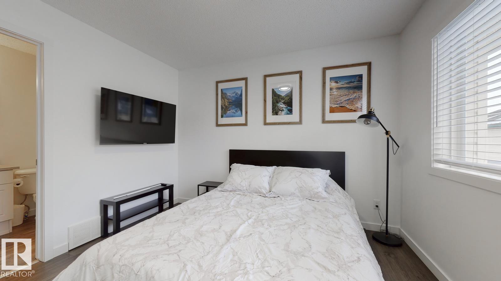 #52 10909 106 ST NW, Edmonton