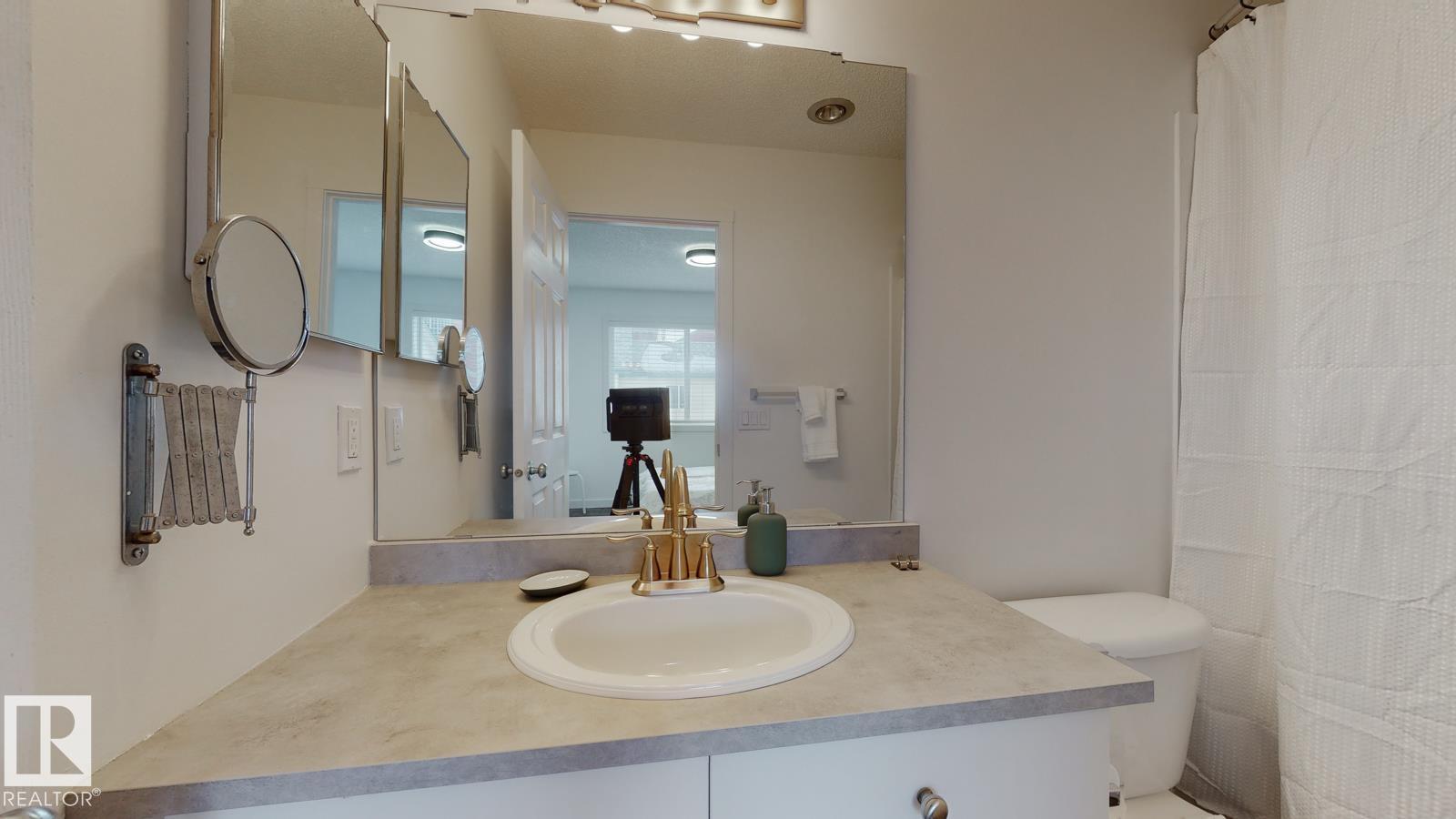 #52 10909 106 ST NW, Edmonton