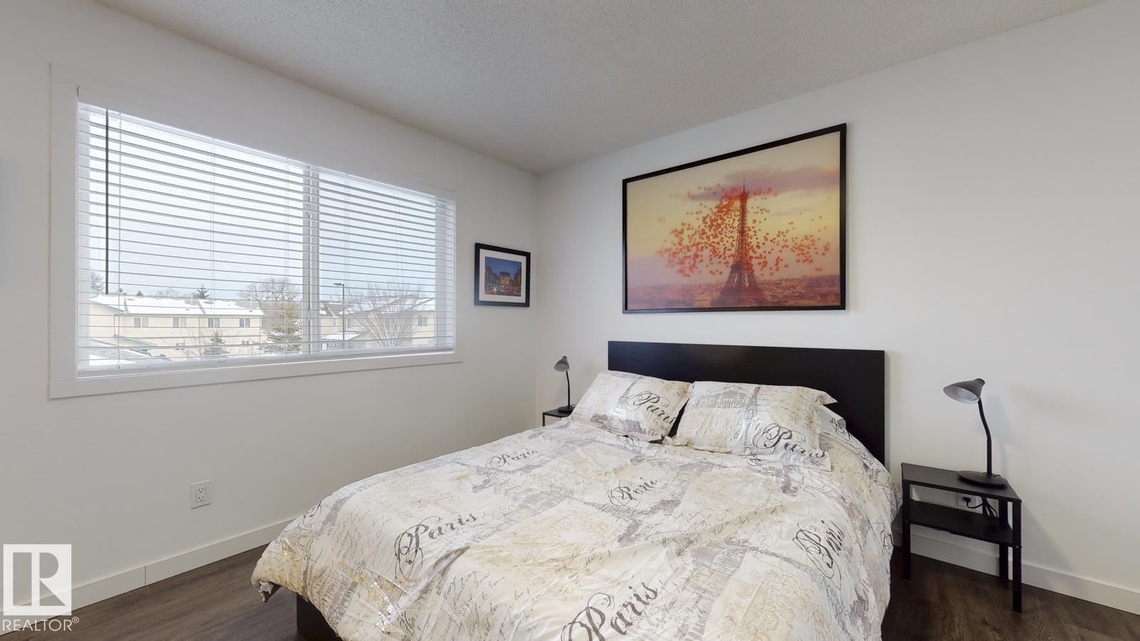 #52 10909 106 ST NW, Edmonton