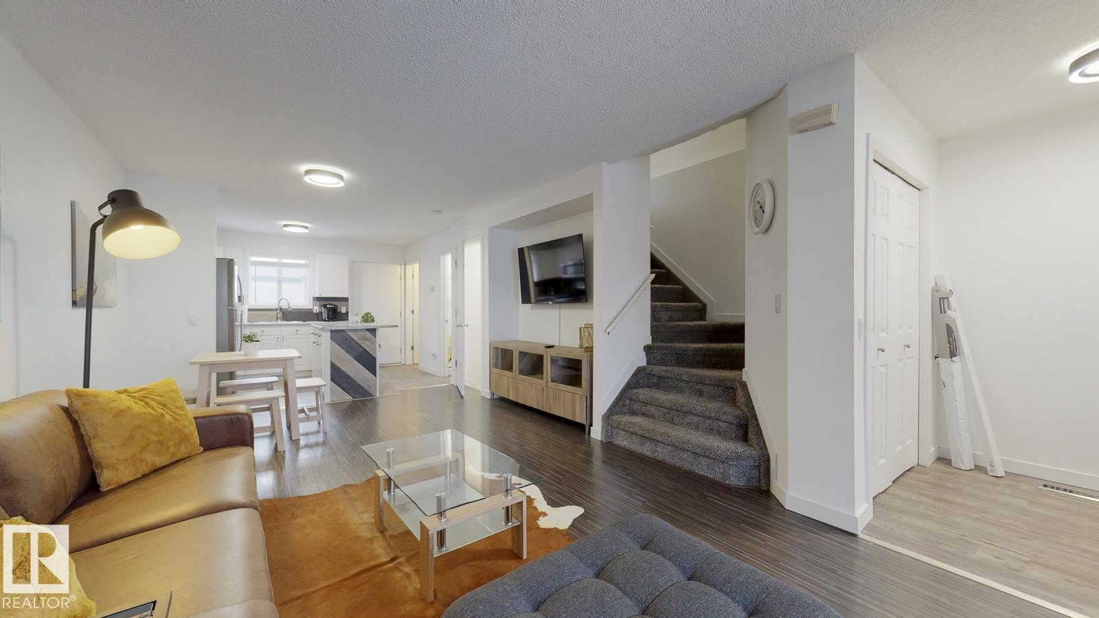 #52 10909 106 ST NW, Edmonton