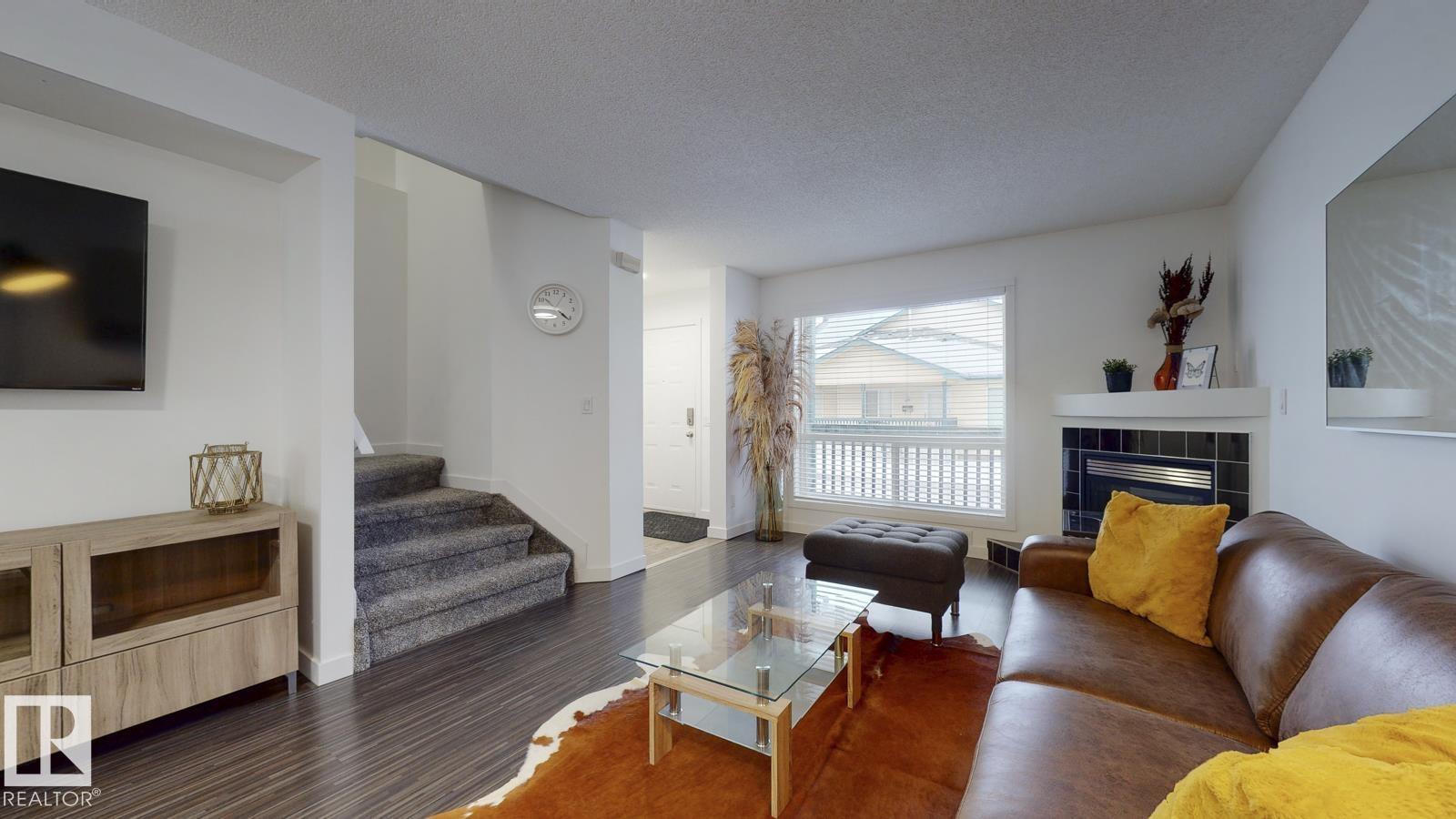 #52 10909 106 ST NW, Edmonton