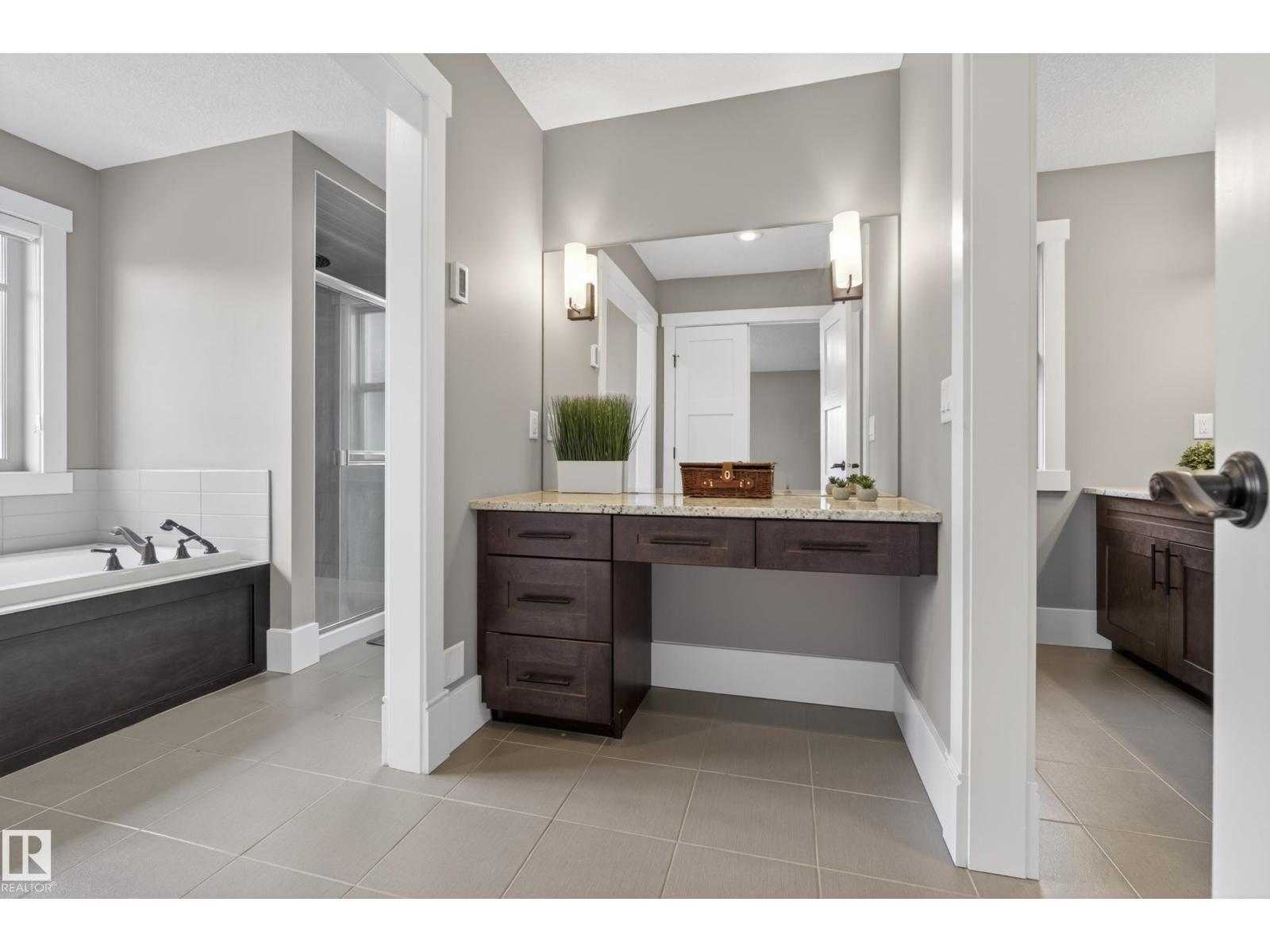 2003 AINSLIE LINK LI SW, Edmonton