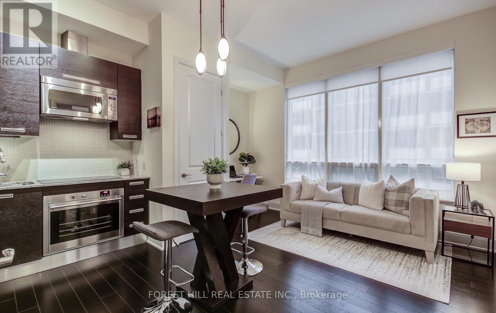 1403 - 21 BALMUTO STREET