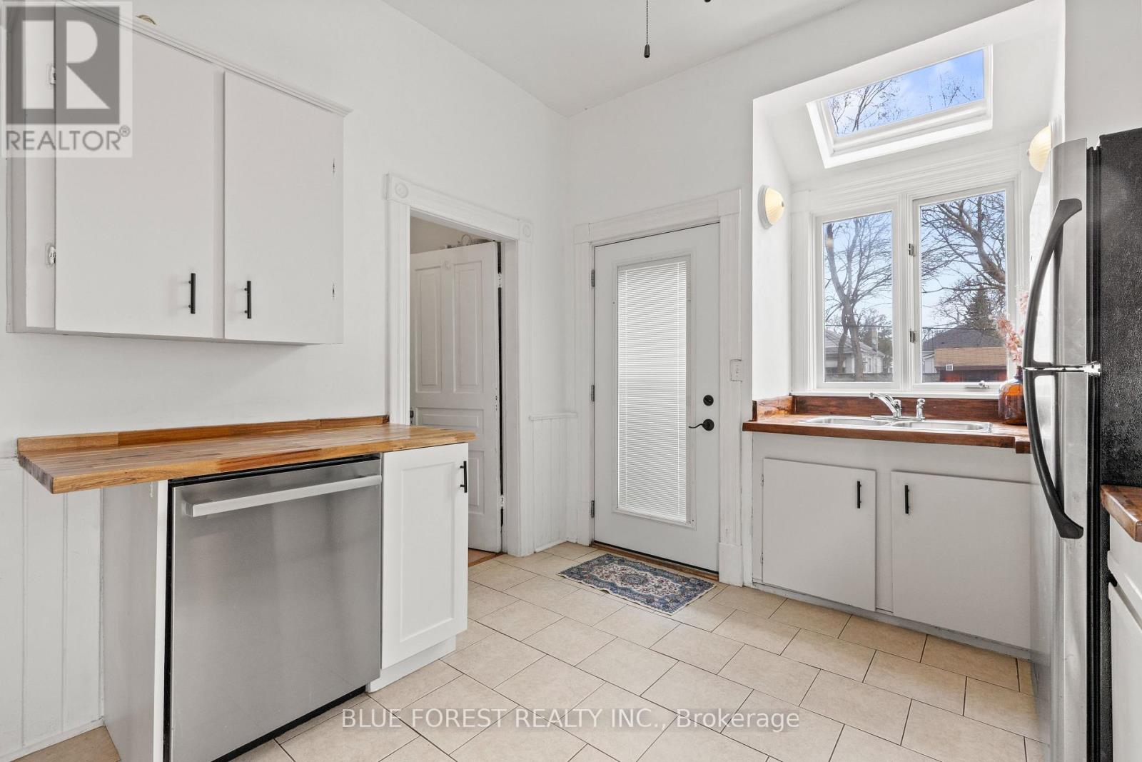 96 DREANEY AVENUE - 12