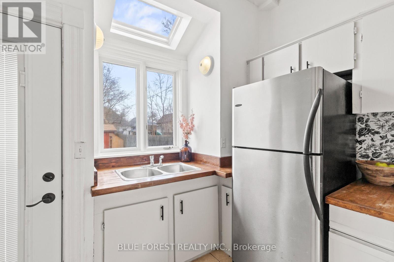 96 DREANEY AVENUE - 13