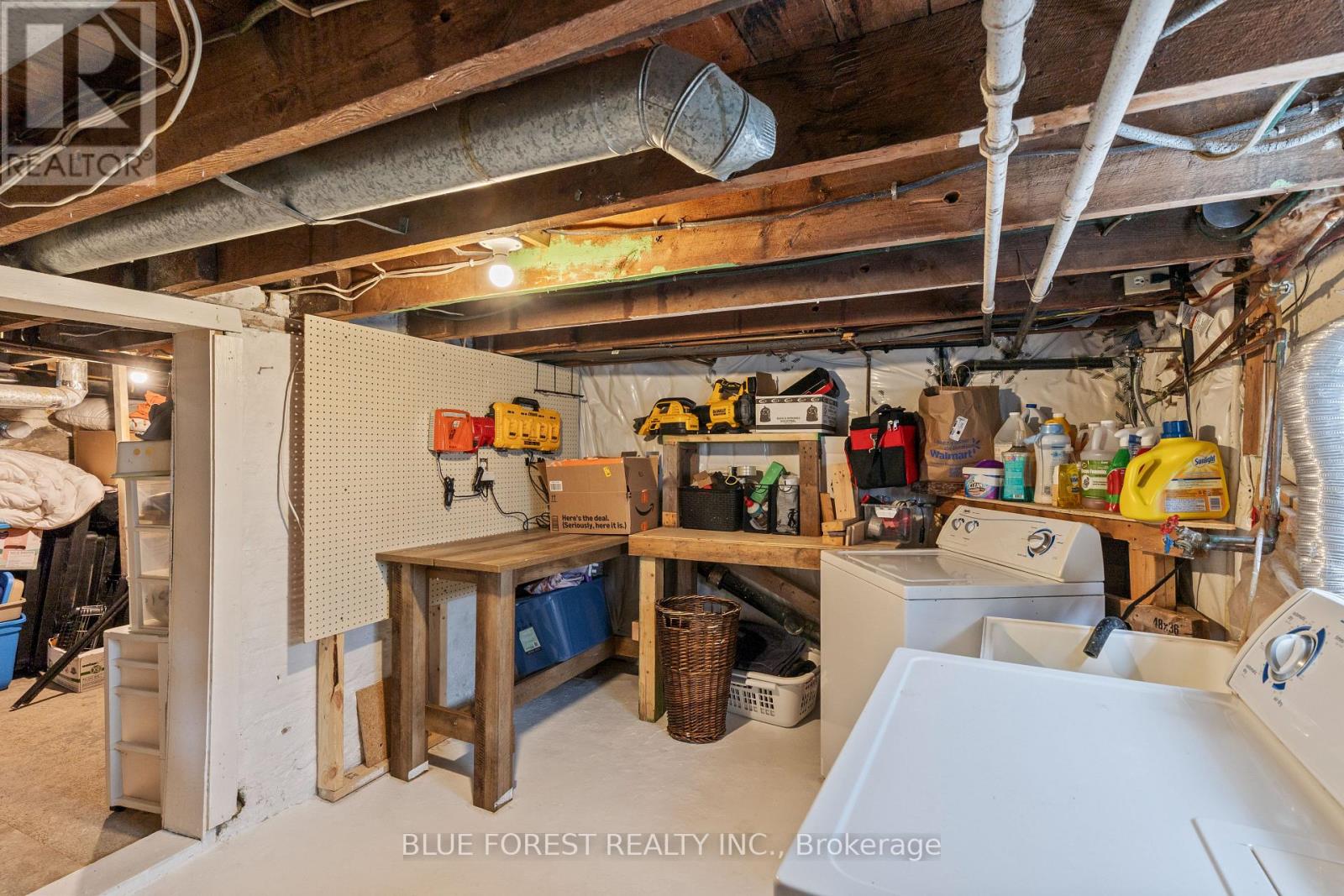 96 DREANEY AVENUE - 24