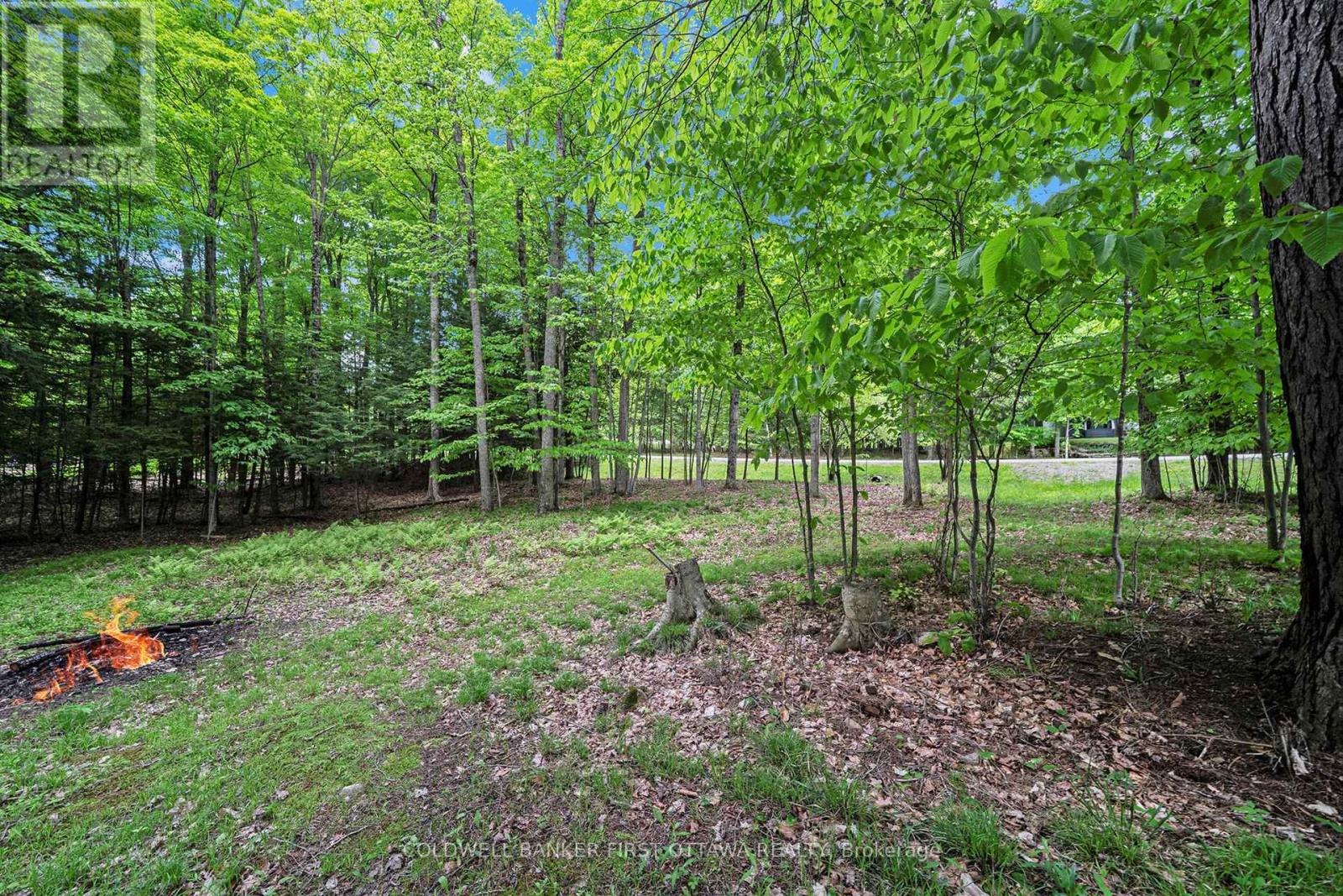 00 POOLE DRIVE — photo 9