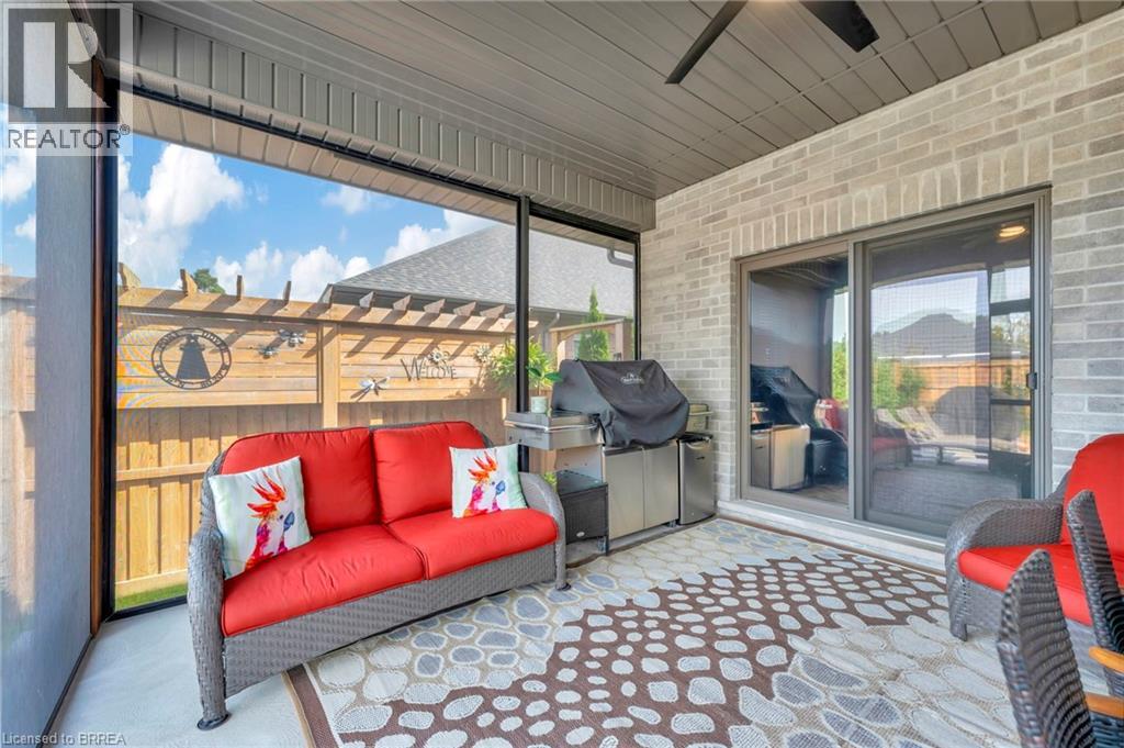 11 SYCAMORE Drive — photo 32