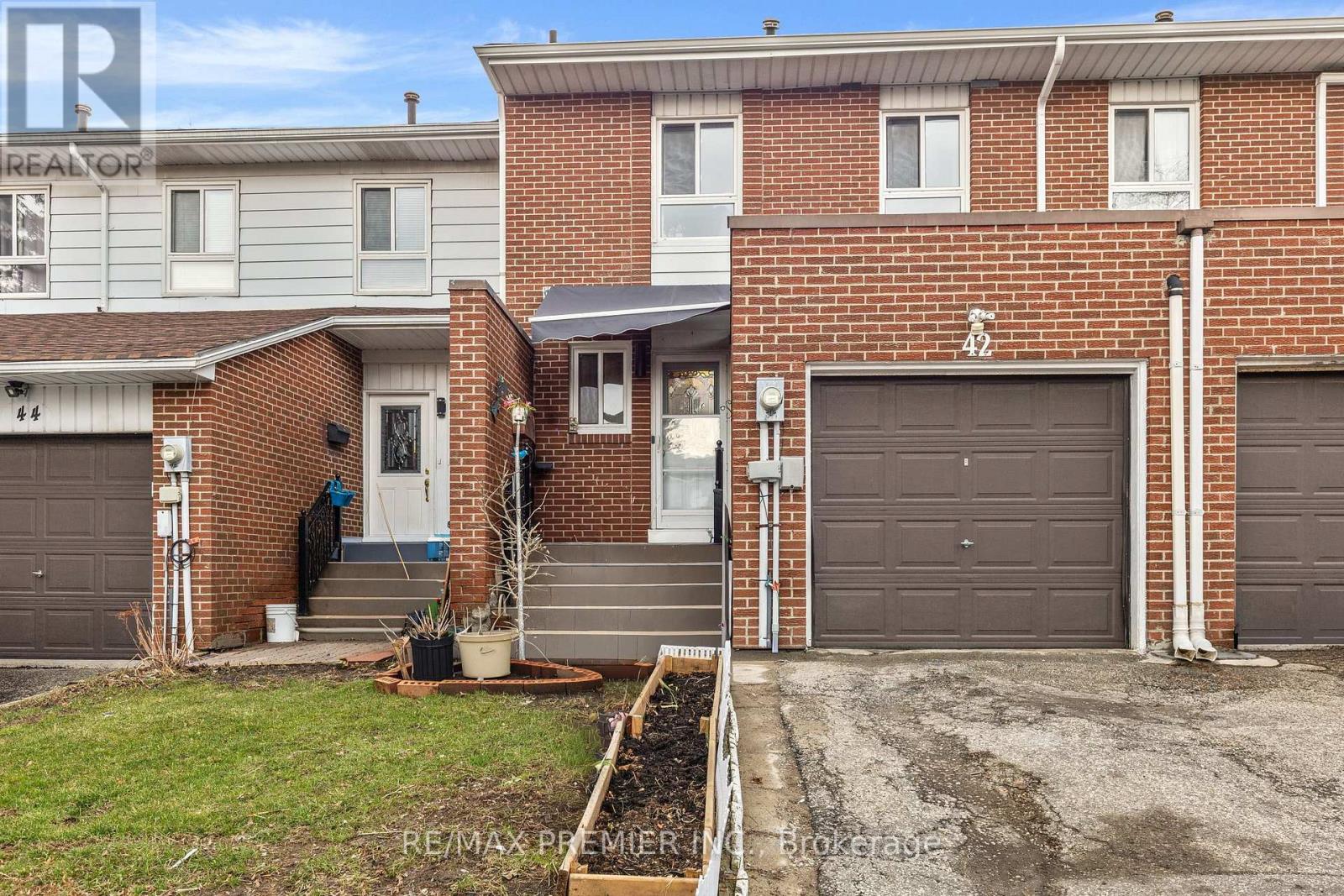 Listing photo of 19 - 42 SAN MARINO WAY
