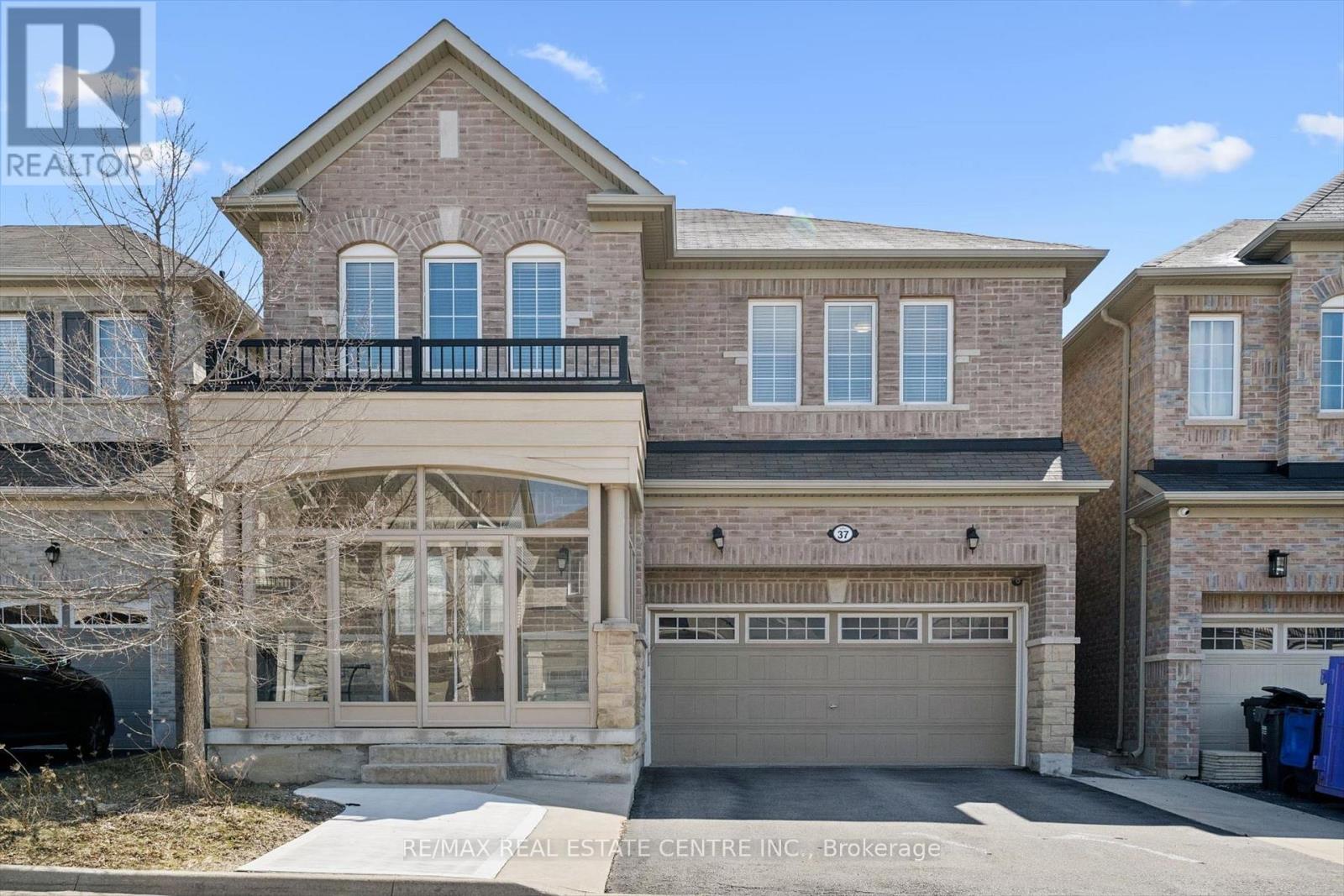 37 ZANETTA CRESCENT - 1