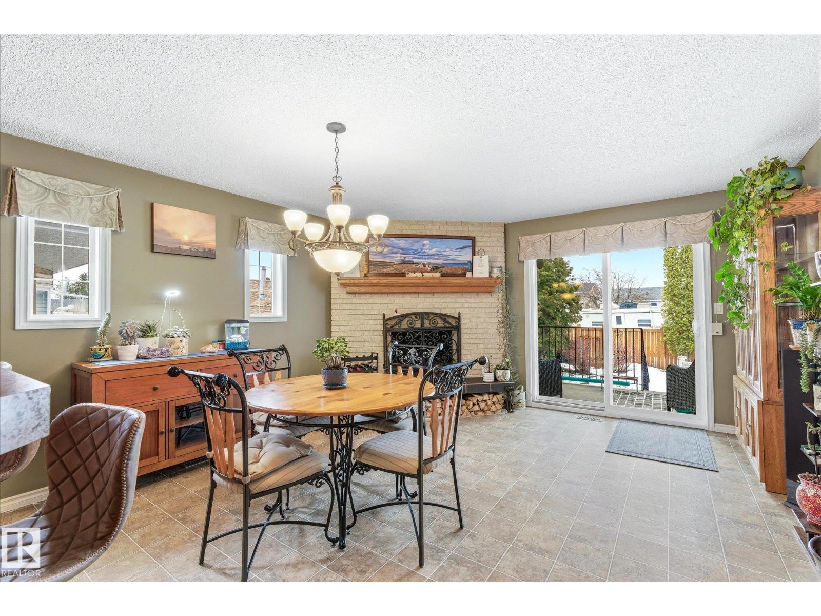 8427 152B AV NW, Edmonton