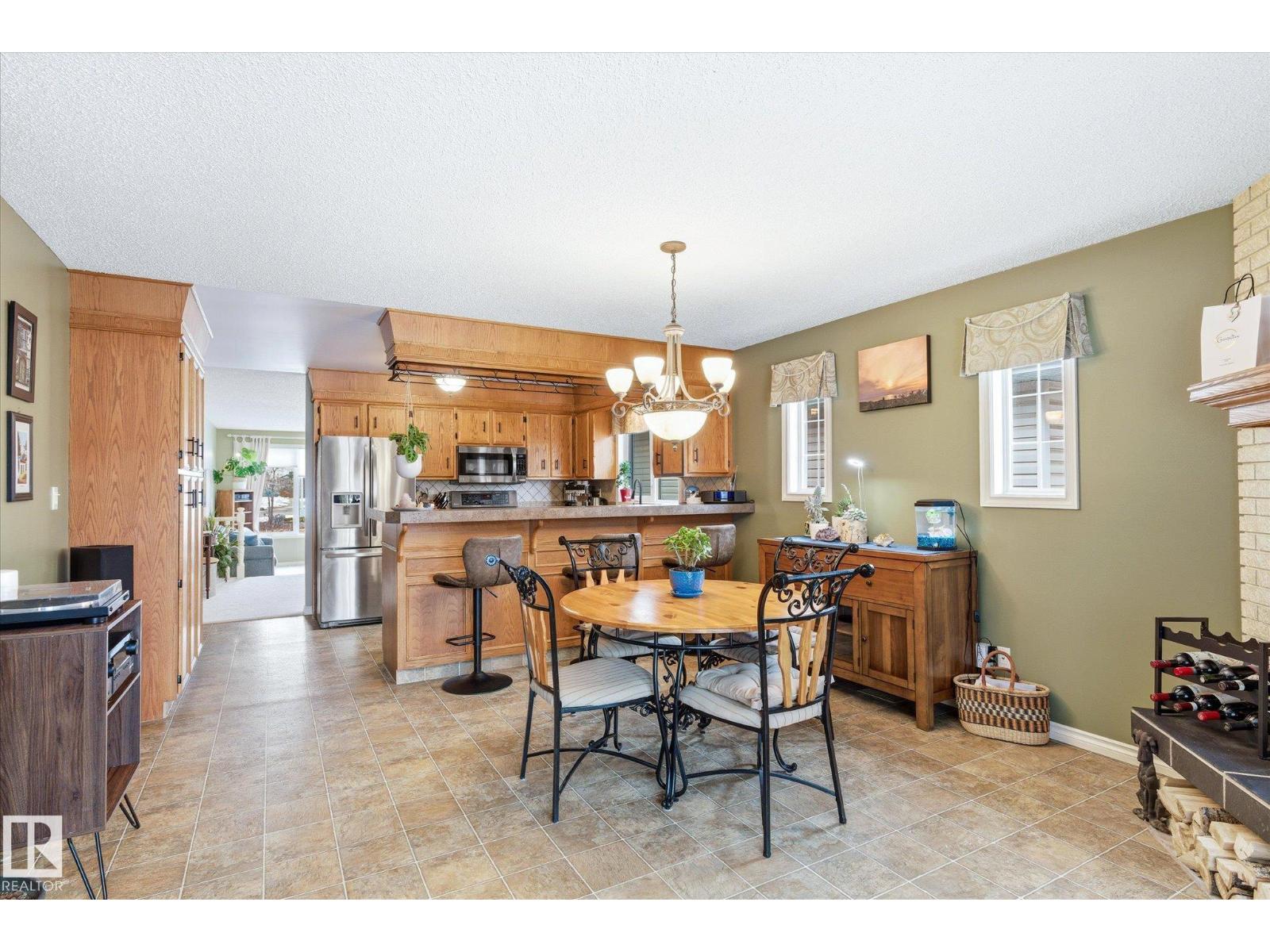 8427 152B AV NW, Edmonton