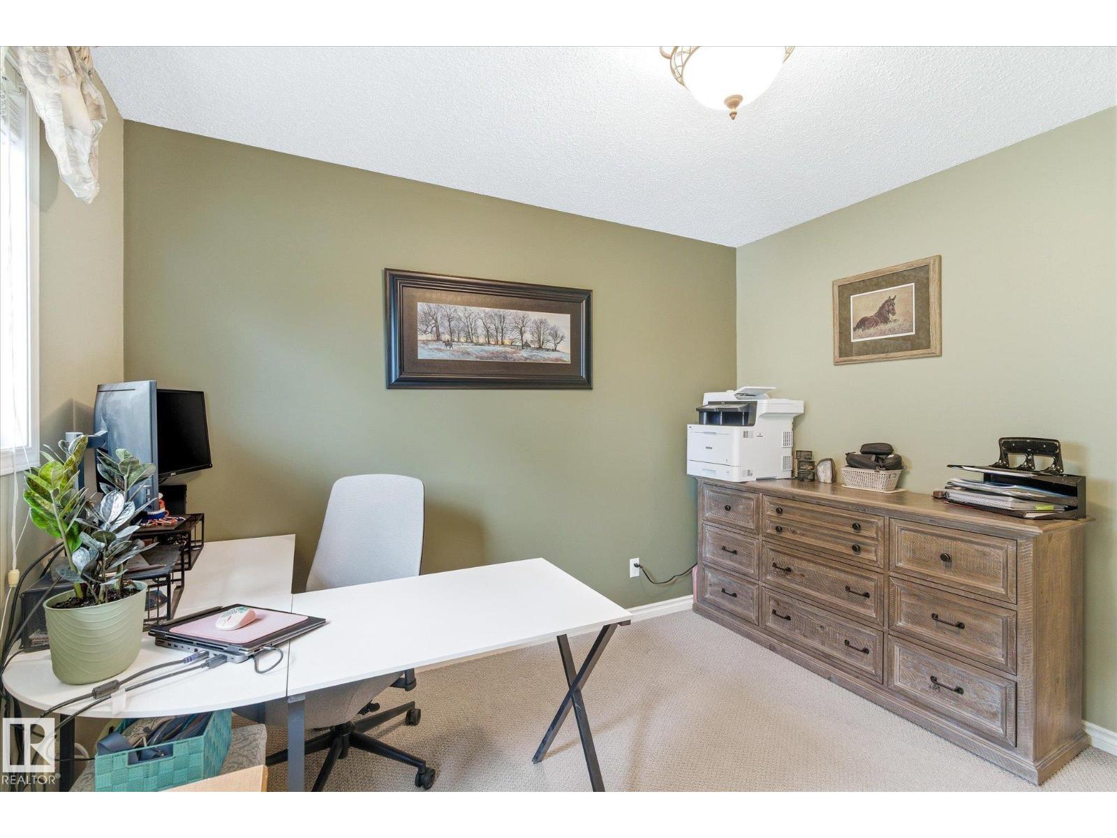 8427 152B AV NW, Edmonton