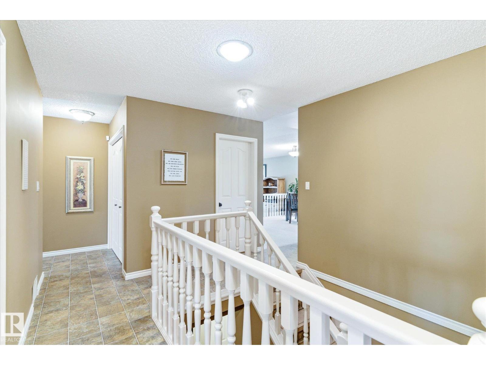 8427 152B AV NW, Edmonton