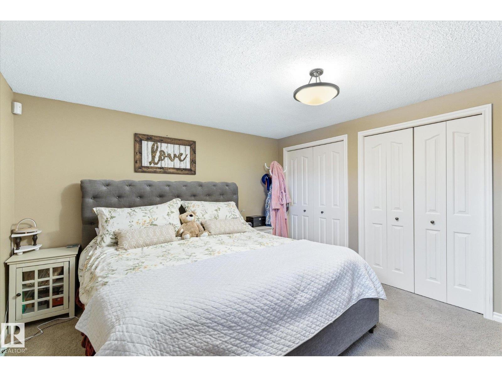 8427 152B AV NW, Edmonton