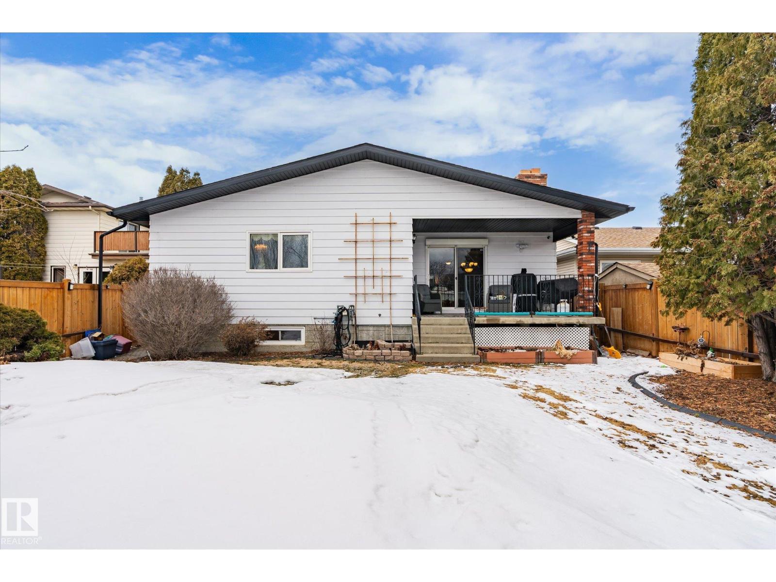 8427 152B AV NW, Edmonton