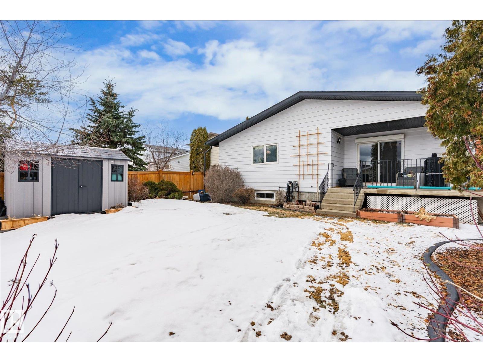 8427 152B AV NW, Edmonton