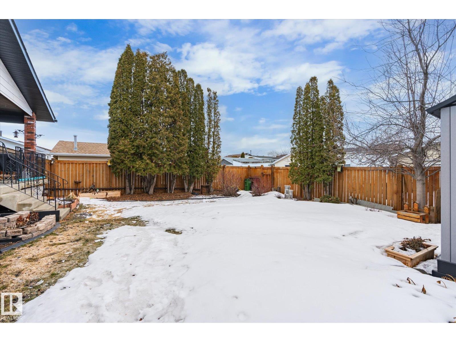 8427 152B AV NW, Edmonton