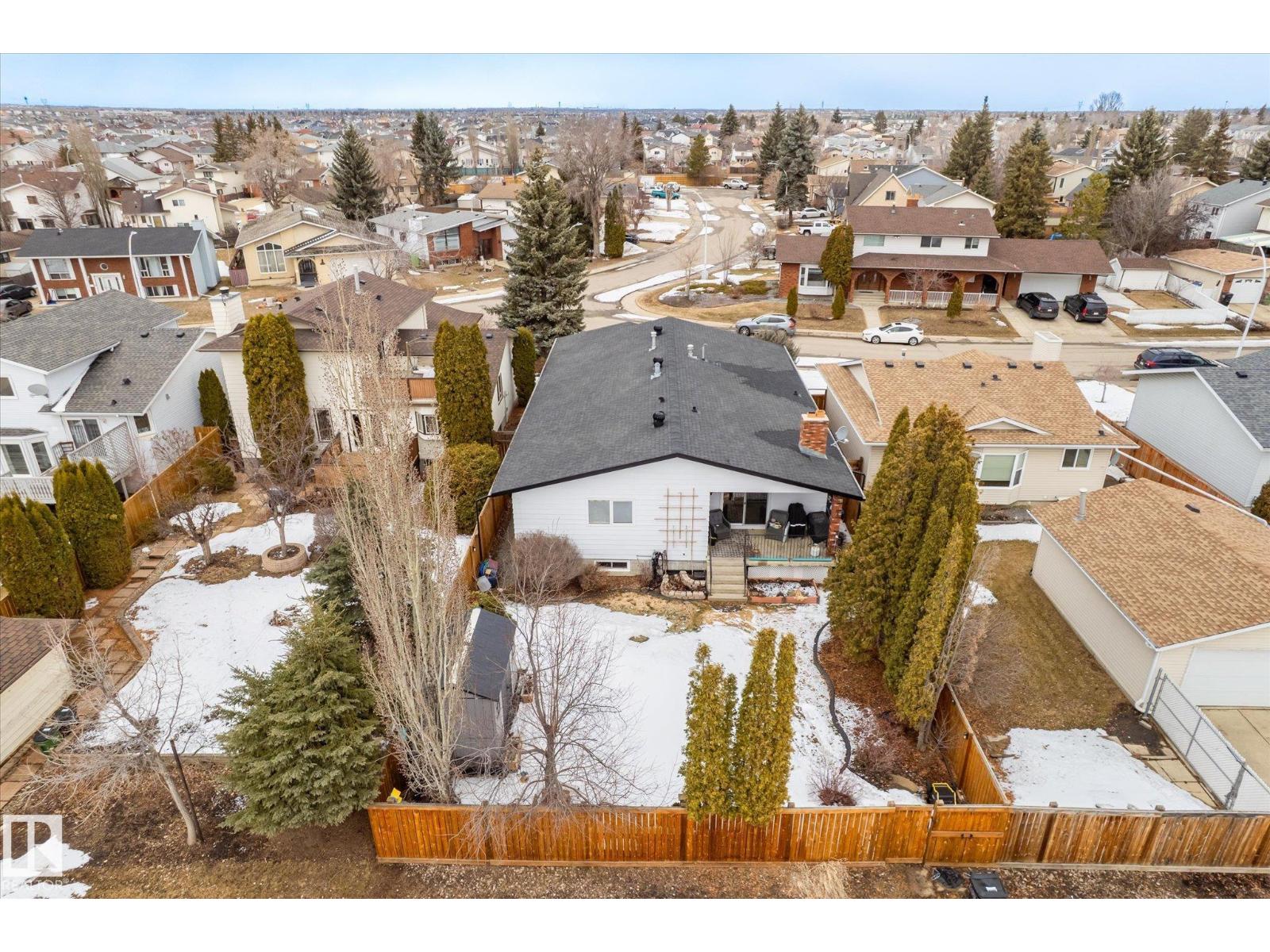 8427 152B AV NW, Edmonton