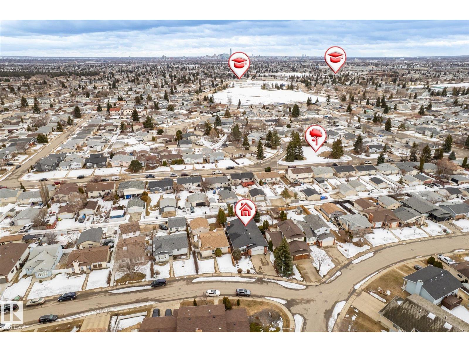 8427 152B AV NW, Edmonton