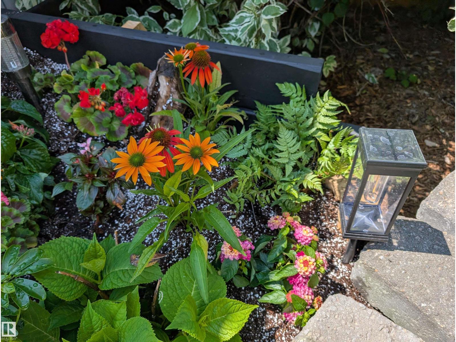 8427 152B AV NW, Edmonton