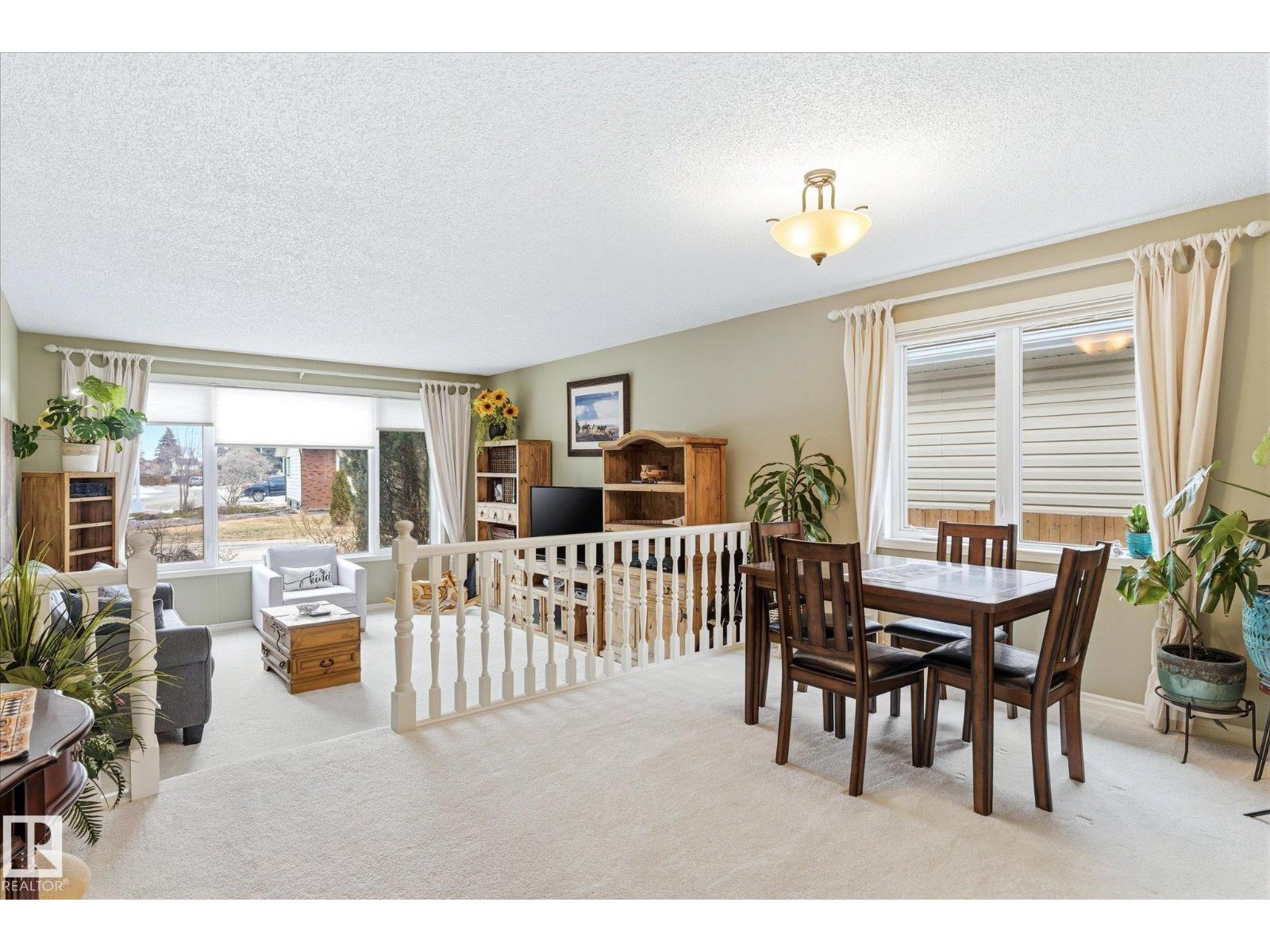 8427 152B AV NW, Edmonton