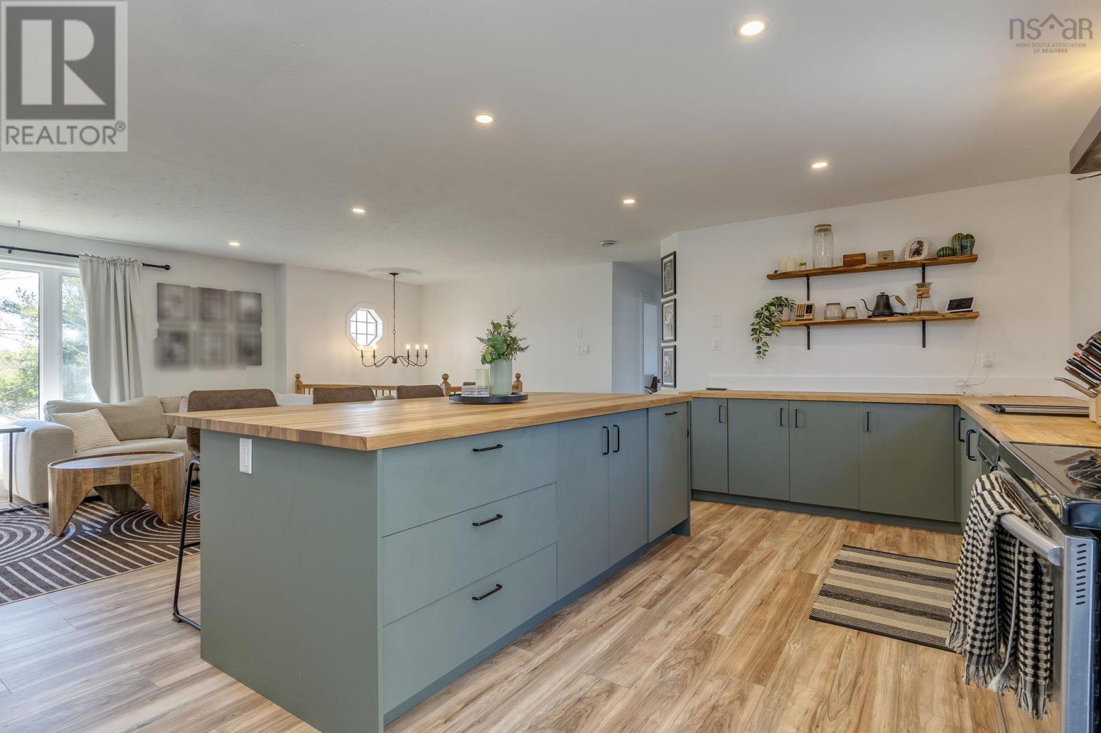 Property 16 of 49 of 12 School Road