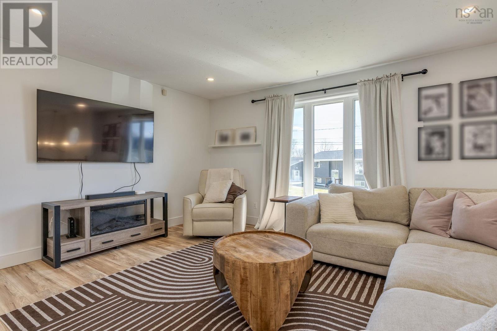 Property 9 of 49 of 12 School Road