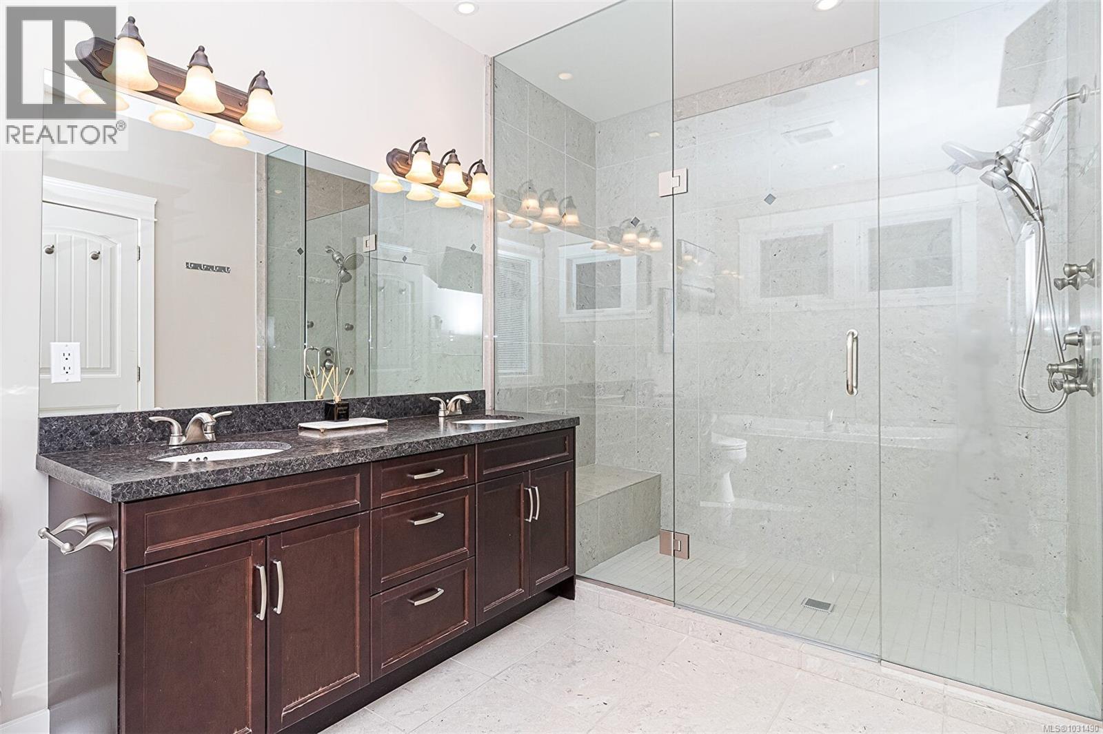 1143 Natures Gate, Langford