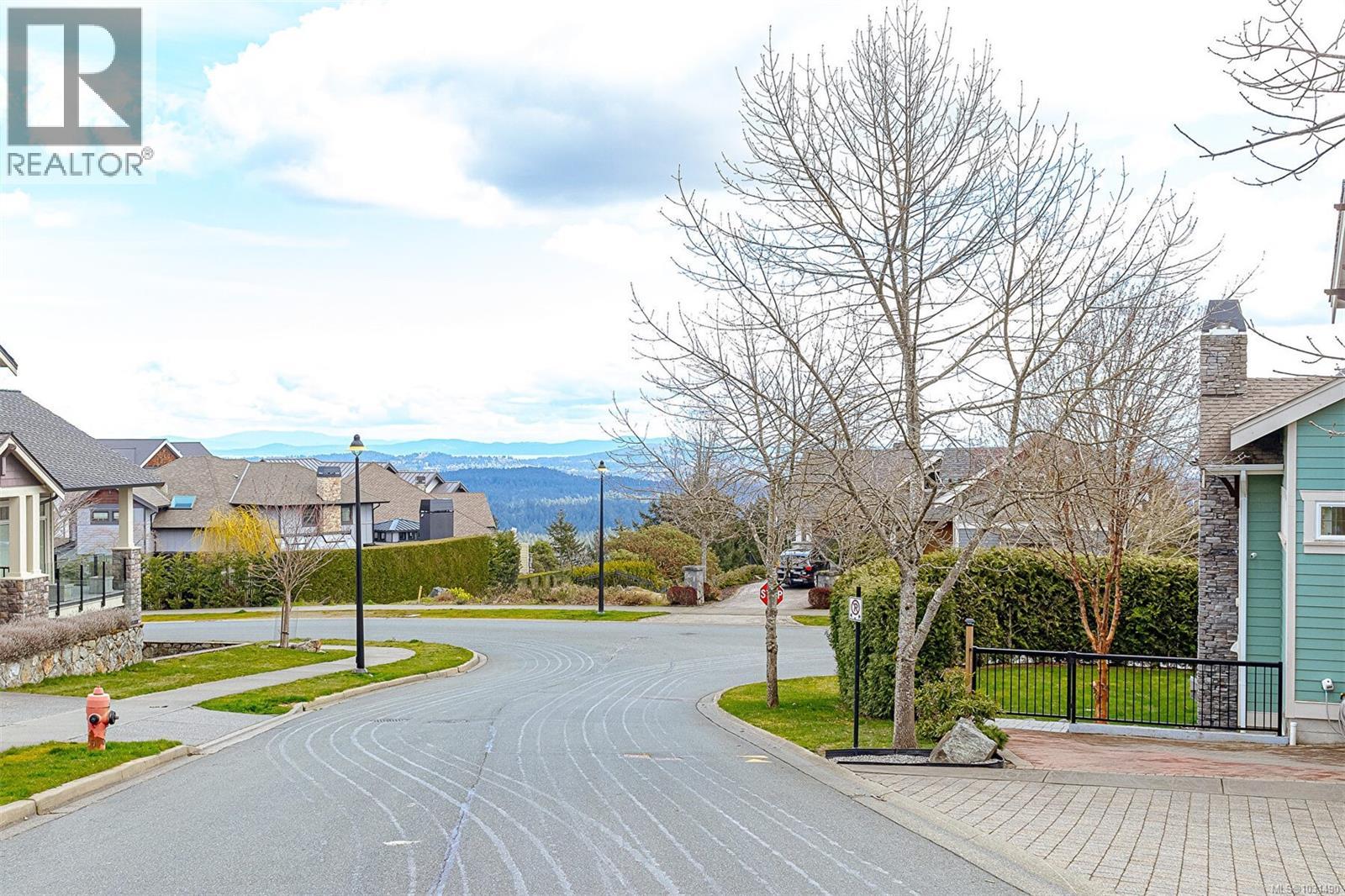 1143 Natures Gate, Langford